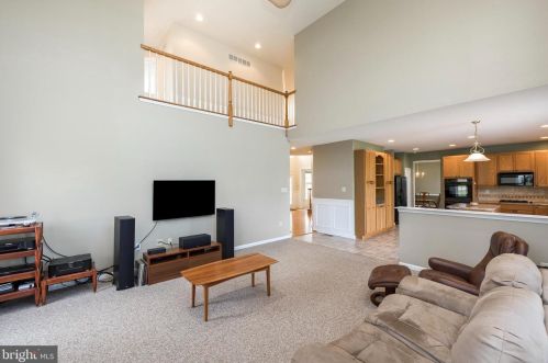5027 Woodgate Ln, Collegeville PA  19426-3365 exterior