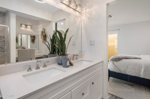 8649 Plz Ave, Scottsdale AZ 85250-6706 exterior