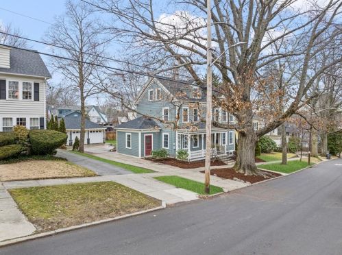 294 Doyle Ave, Providence RI  02906-3355 exterior