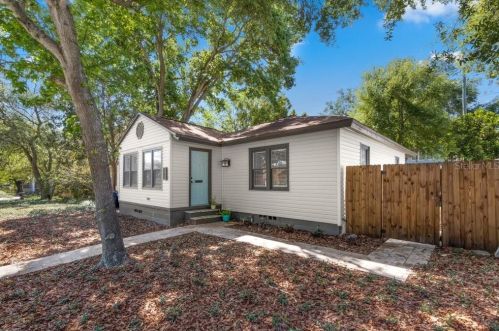 162 22nd Ave, Saint Petersburg, FL 33704-3430