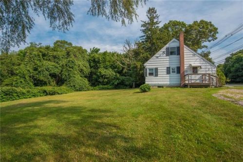 181 Pt Judith Rd, South Kingstown RI  02882-4540 exterior