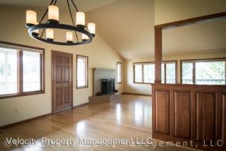 60500 Woodside Rd, Bend OR  97702-8702 exterior
