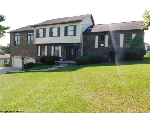 815 Worthington Dr, Lake Ridge, WV 26330-1134