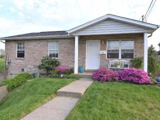 21 Cardinal Dr, Florence, KY 41042-1523