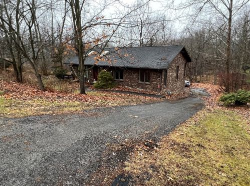 160 Marion Dr, Canonsburg, PA 15317-2922