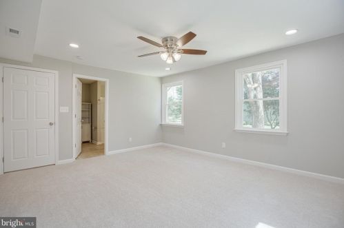 10600 Woodland Dr, Fredericksburg VA  22407-7759 exterior