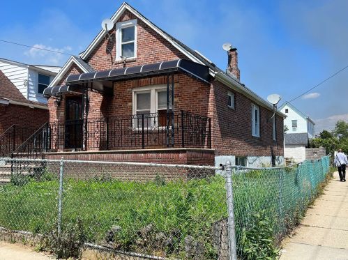109-67 131st St, Jamaica, NY 11420-2813