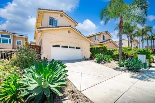 261 Chinquapin Ave, Carlsbad CA  92008-7410 exterior