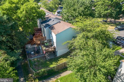 1914 Pohick Creek Ct, Woodbridge VA  22192-2454 exterior