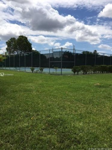 300 134th Way, Hollywood FL 33027-1688 exterior