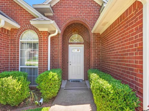 1007 Bobwhite Ln, Whitehouse, TX 75791-5707