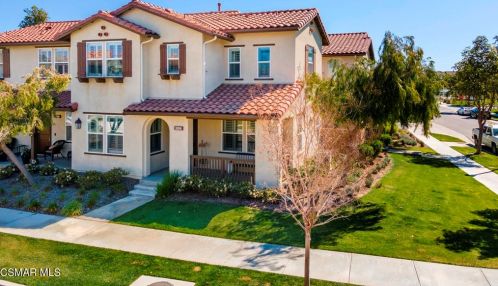 3204 Lisbon Ln, Oxnard, CA 93036-7664