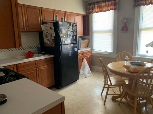 161 33rd St, Bayonne, NJ 07002-1944