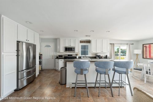 32 Royal Dr, Bricktown NJ  08723-6731 exterior