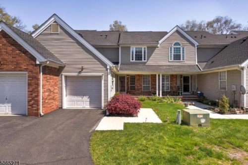 207 Teasel Ct, White House Station, NJ 08889-2000