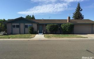 2231 Edmart St, Escalon, CA 95320-2034