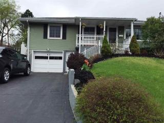 93 Ormond St, Albany, NY 12203-2326