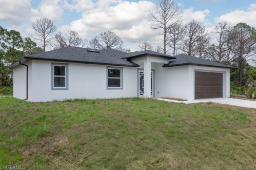 722 Ashland St, Lehigh Acres FL 33974-4741 exterior