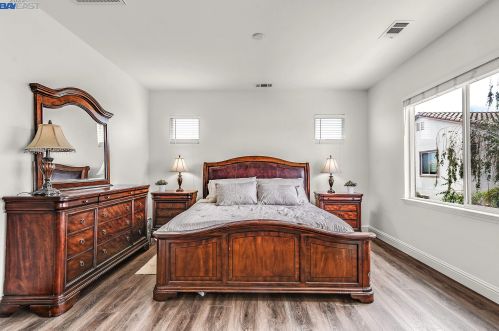 66 Sunchase Ct, Oakley CA  94561-4425 exterior