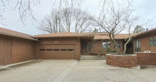 138 Bellaire Rd, Waterloo, IA 50701-4202