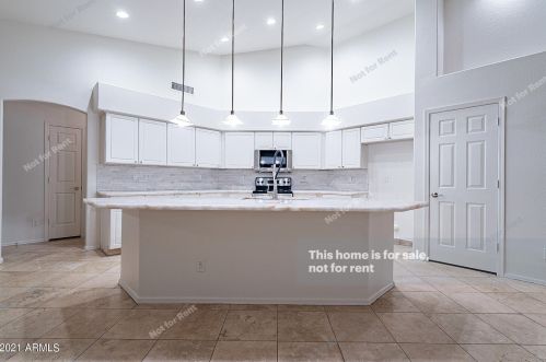 2256 Knoll St, Mesa, AZ 85213-2283