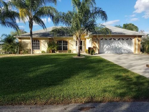1636 River Rd, Astor, FL 32102-7900