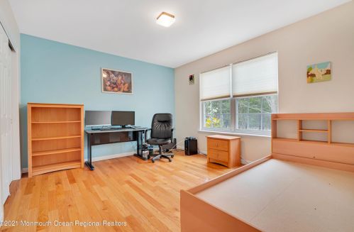 45 Enclosure Dr, Morganville NJ  07751-1807 exterior