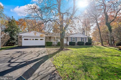 2408 Hedgerow Dr, Wilmington, DE 19810-2416