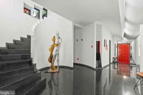 1452 Foxhall Rd, Washington, DC 20007-2005