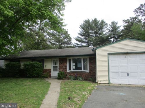 207 Piute Trl, Browns Mills, NJ 08015-6125