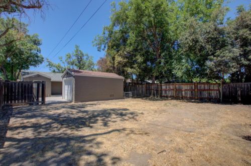202 Camellia Way, Modesto CA  95354-2817 exterior