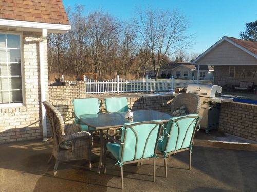 1115 Lehmer St, Latrobe PA  15650-2254 exterior