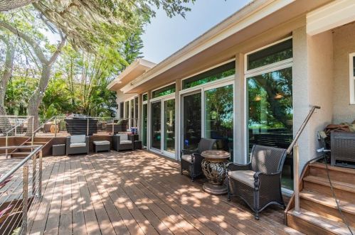 5148 31st Ave, Saint Petersburg FL  33707-5600 exterior