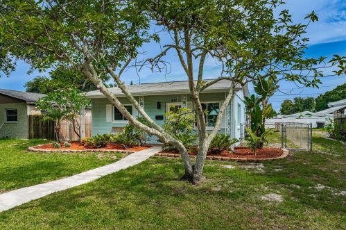 837 89th Ave, Saint Petersburg, FL 33702-3015