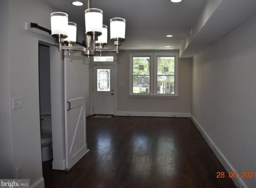 1944 Bennett Pl, Washington, DC 20002-4114