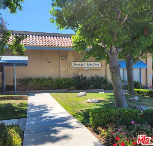 24410 Crenshaw Blvd, Torrance CA  90505-5332 exterior