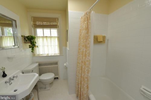 109 Princeton Ave, Wenonah NJ  08090-1938 exterior