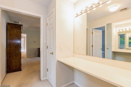 5 Shirewood Dr, Scotch Plains NJ 07076-2513 exterior