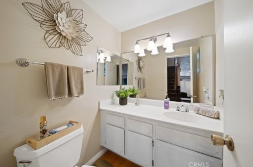 71 Center St, Redlands CA  92373-8174 exterior