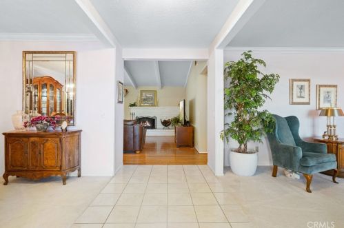 425 Winston Way, Upland CA  91786-2323 exterior