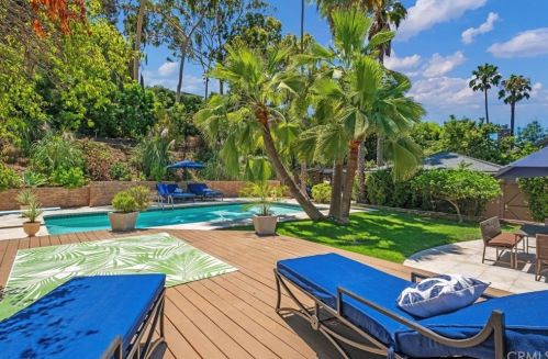 3315 Laurel Canyon Blvd, North Hollywood CA  91604-4133 exterior