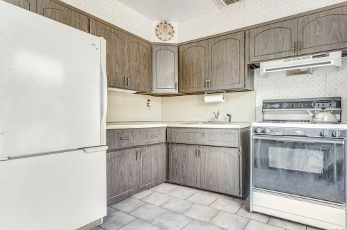 20 Laurie Blvd, Bethpage NY  11714-1412 exterior