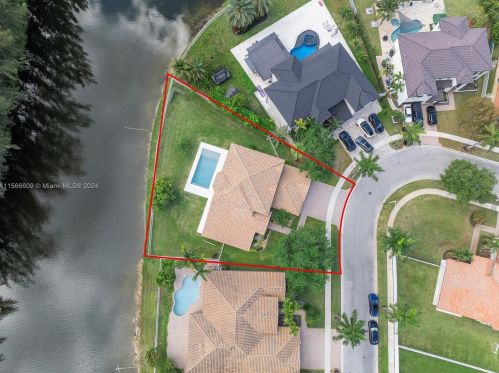 3761 144th Ave, Hollywood FL  33027-3785 exterior