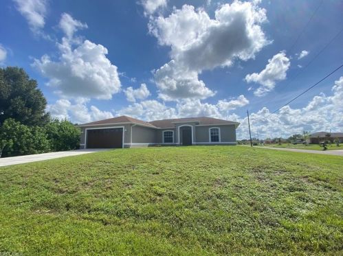 700 Harold Ave, Lehigh Acres, FL 33971-1118