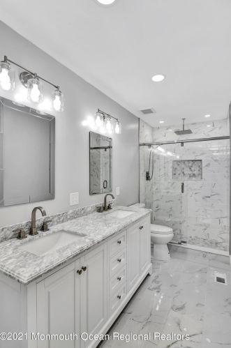 166 Primrose Ln, East Freehold NJ  07728-4077 exterior