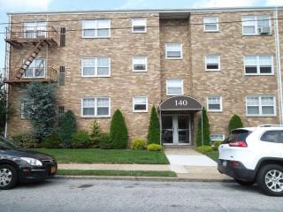 136 Greenleaf Ave, Staten Island NY  10310-2256 exterior