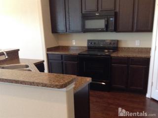 920 Mesa Vista Dr, Crowley TX  76036-3691 exterior