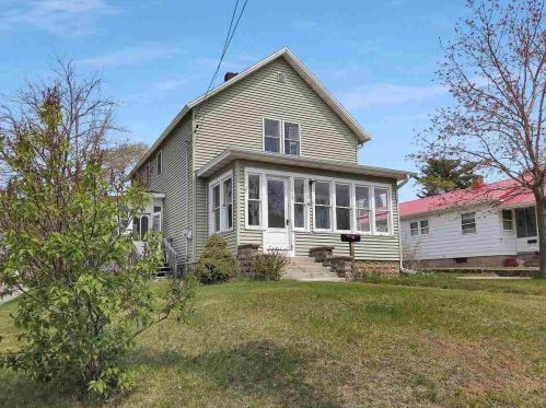 419 Elm St, Tomah, WI 54660-1819