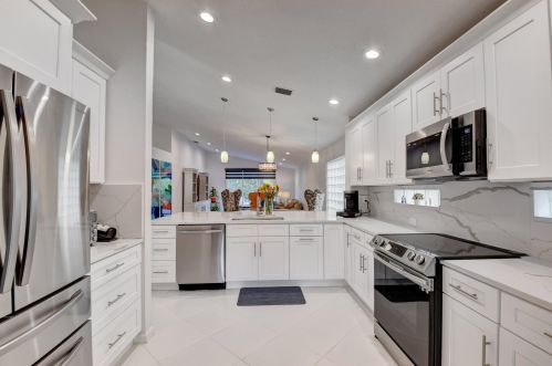 11652 Castellon Ct, Boynton Beach FL  33437-4085 exterior