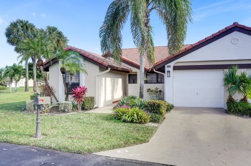 8366 Mooring Cir, Boynton Beach, FL 33472-2308